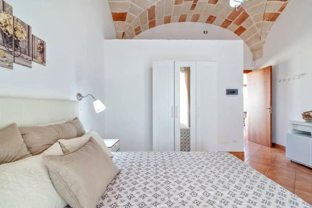Bed and Breakfast La Dimora Dei Conti Collemeto Exterior foto